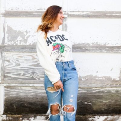 7 Tips for Styling a Graphic Sweatshirt